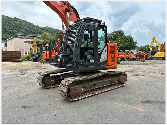 日立建機 ZX135USK-6 | 岡山県の油圧ショベル(ユンボ) | BIGLEMON