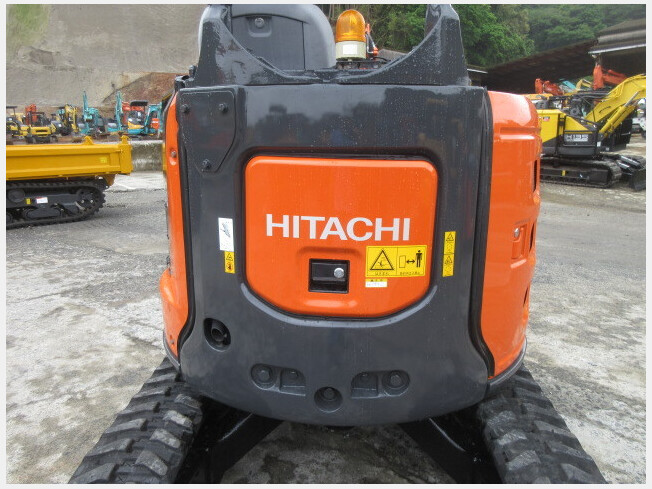 日立建機 ZX30U-5B | 鹿児島県のミニ油圧ショベル(ミニユンボ