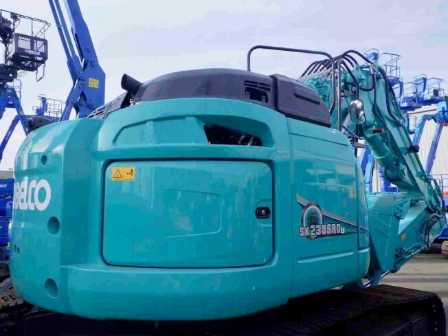 KOBELCO SK235SRD-5 (Excavators) at Osaka, Japan | Buy used