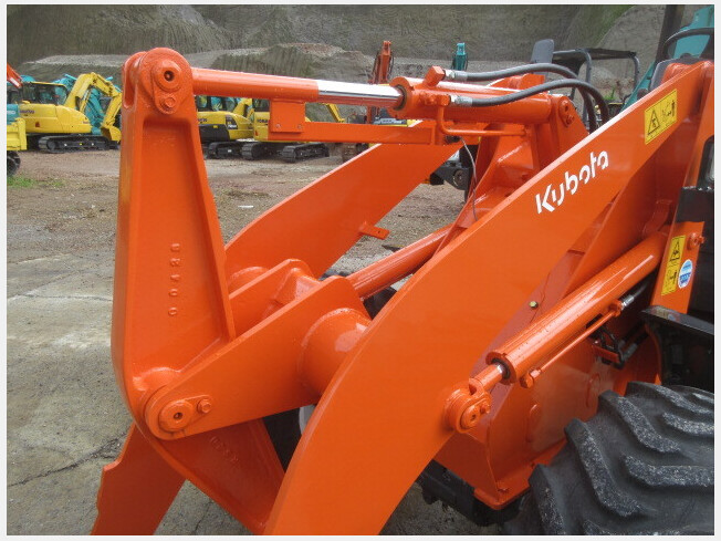 ホイルローダー110万‼️クボタ製エンジン載せ替え済
