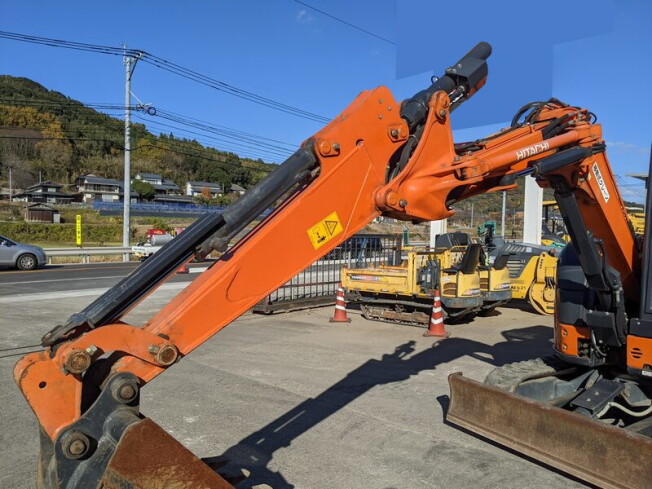 HITACHI ZX40UR-5B (Mini excavators) at Oita, Japan | Buy used 