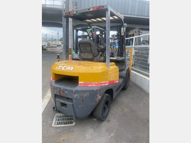 TCM FD30T3 (Forklifts) at Osaka, Japan | Buy used Japanese