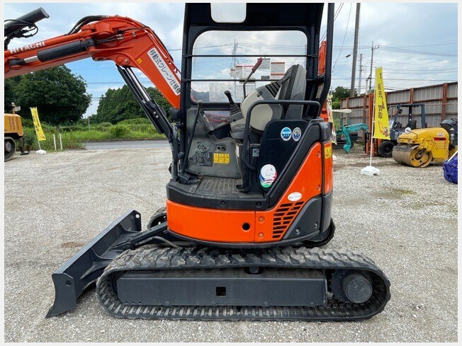 麦③ HITACHI ZX30UR-3 (Mini excavators) at Ibaraki, Japan | Buy