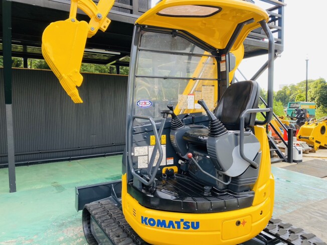 PC30UU-5】 2014年製 6,293時間 ミニショベル コマツ