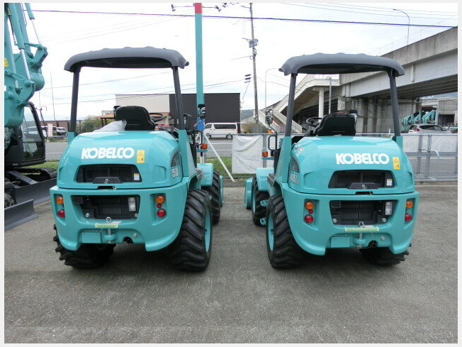 CAT 250 ＆cat 772 ＆ KOBELCO LK50z 3つセット hqdefault.jpg