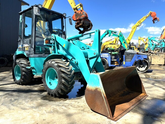 Amazon.co.jp: KOBELCO ミニチュア LK50Z ミニホイールローダ
