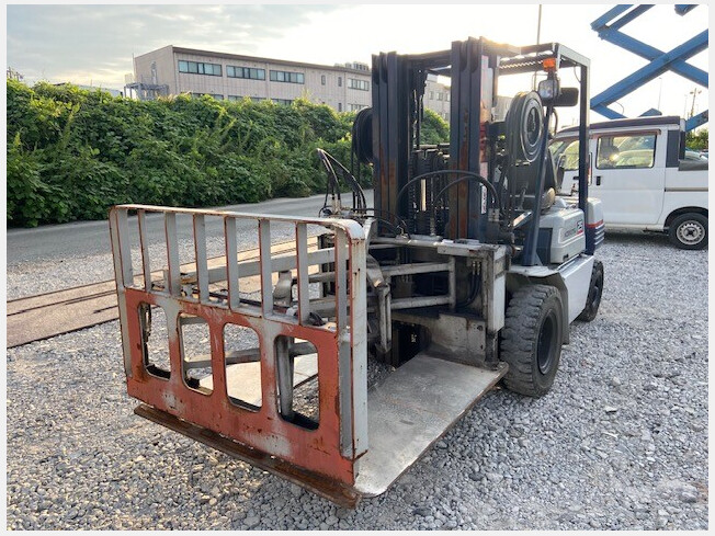 KOMATSU FG20-11 (Forklifts) at Shizuoka, Japan | Buy used Japanese  construction equipment, heavy equipment, trucks and farm  machineries:BIGLEMON | Item ID：117137