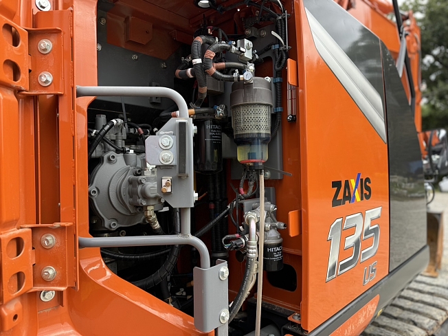 HITACHI ZX135US-7 (Excavators) at Aichi, Japan | Buy used HITACHI ZX135US-7 (Excavators) at Aichi, Japan | Buy used