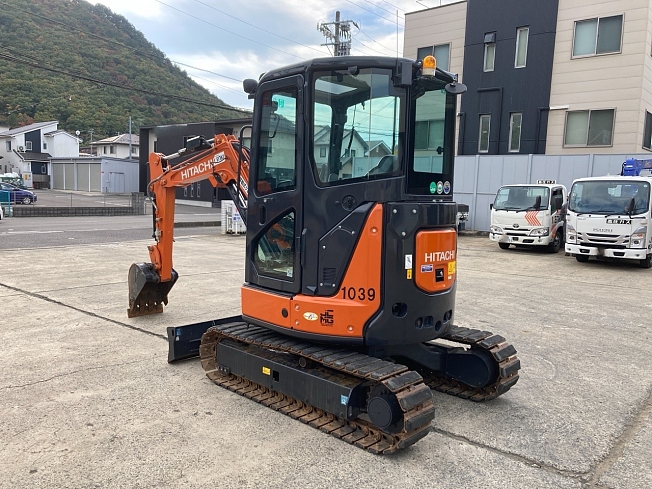日立建機 ZX30U-5B | 福島県のミニ油圧ショベル(ミニユンボ