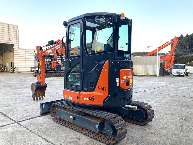 日立建機 ZX30U-5B | 福島県のミニ油圧ショベル(ミニユンボ