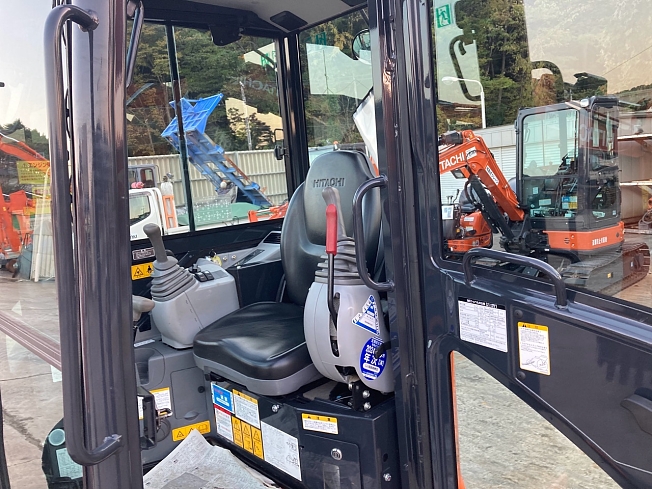 日立建機 ZX30U-5B | 福島県のミニ油圧ショベル(ミニユンボ