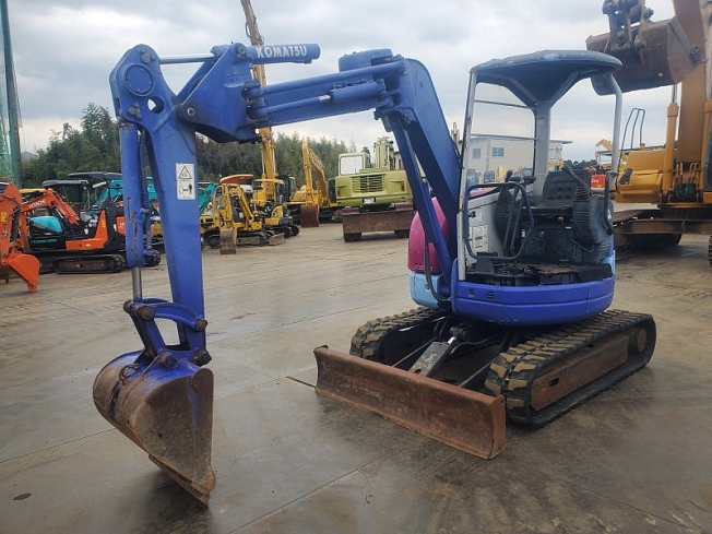 KOMATSU PC30UU-3 (Mini excavators) at Aichi, Japan | Buy used Japanese  construction equipment, heavy equipment, trucks and farm  machineries:BIGLEMON | Item ID：121797