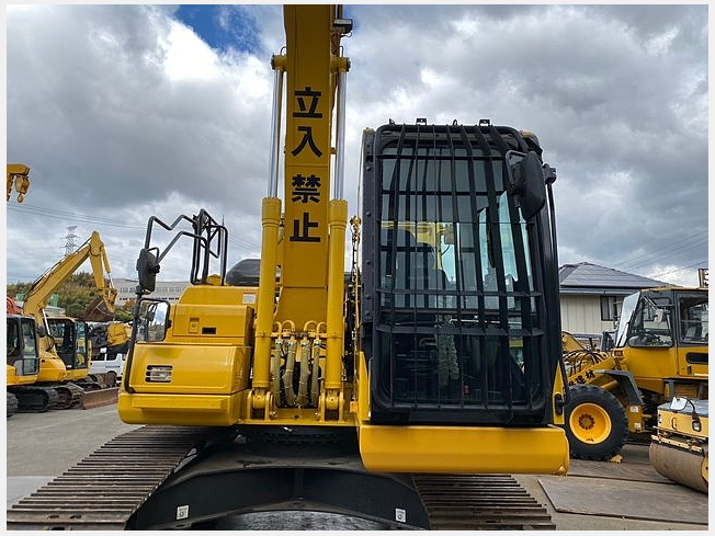 KOMATSU PC200(LC)-11 (Excavators) at Osaka, Japan | Buy used