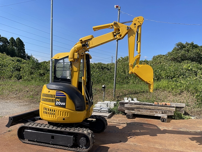 完売御礼】ユンボ KOMATSU PC20UU-3 10006