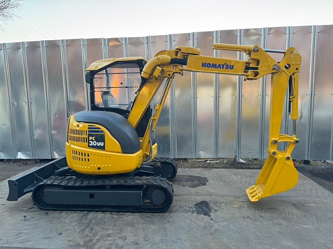 コマツ PC30UU-5 | 茨城県のミニ油圧ショベル(ミニユンボ