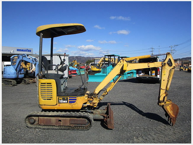 KOMATSU PC18MR ミニチュアモデル 1/32 イタリア製 KOMATSU PC18MR ミニチュアモデル 1/32 KOMATSU PC18MR ミニチュア