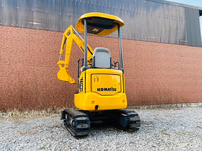 KOMATSU コマツ PC18MR-3 ☆2013年☆857h ミニユンボ油圧ショベル 可変