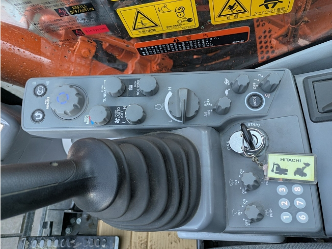 日立建機 ZX135USK-6 | 千葉県の油圧ショベル(ユンボ