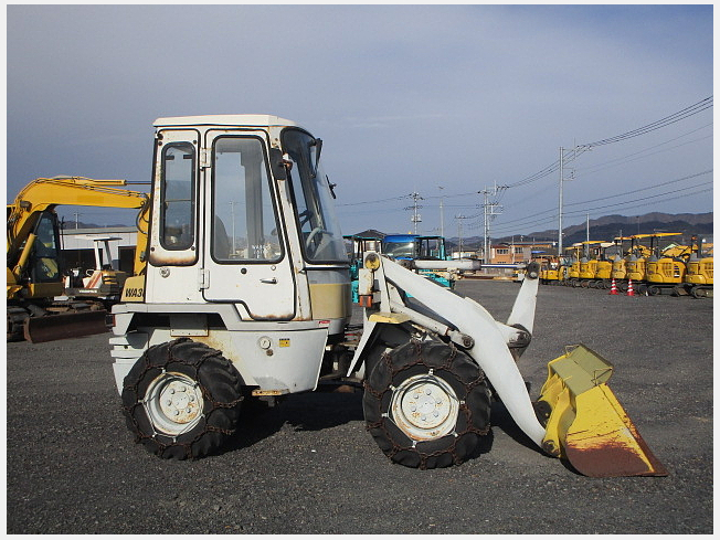 希少 Komatsu WA30 ホイールローダー