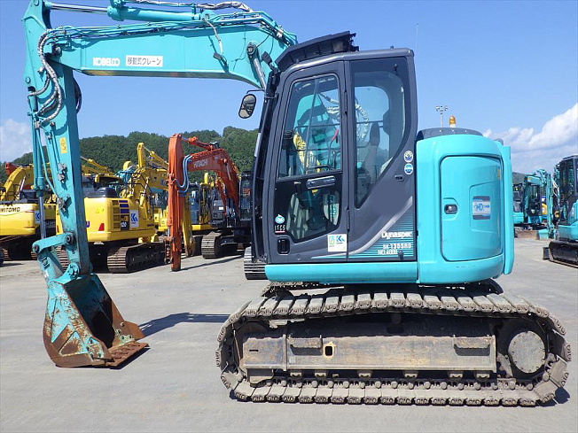 KOBELCO SK135SRD-3 (Excavators) at Osaka, Japan | Buy used