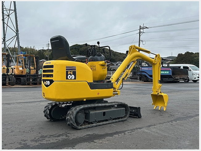 コマツ ミニユンボ PC09-1C 油圧ショベル チゼル付き ブレーカーアーム