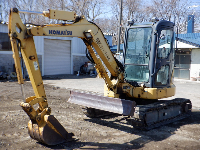 PC40MR-3 コマツ ミニユンボ 2012年 3240時間 配管