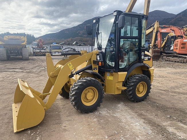 CAT 901C2 ホイールローダ ミニショベル