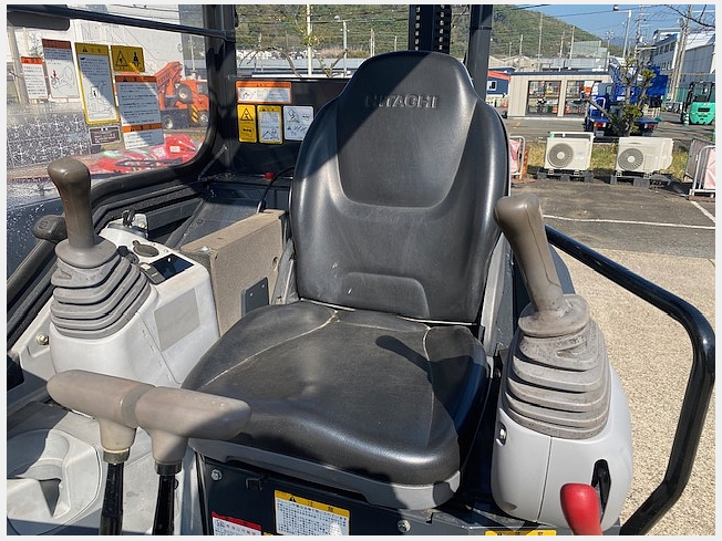 日立建機 ZX55UR-5B | 京都府のミニ油圧ショベル(ミニユンボ