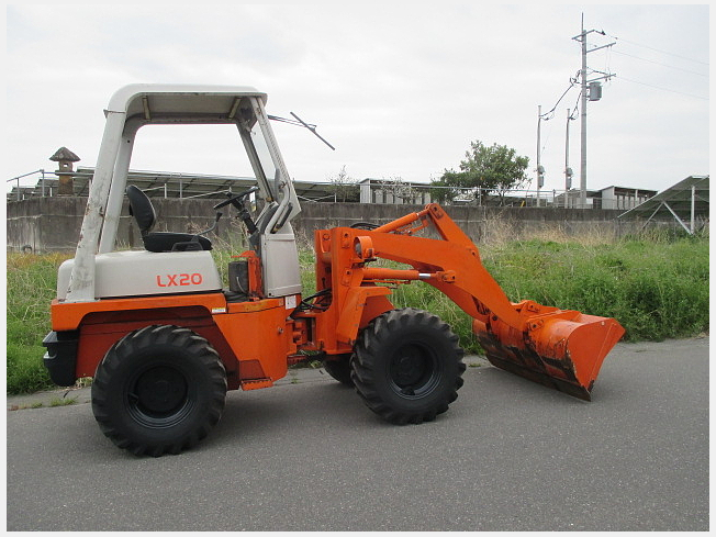 ホイルーローダー    LX２０   除雪  農機具  チェーン付 ホイルーローダー LX20 除雪 農機具 チェーン付