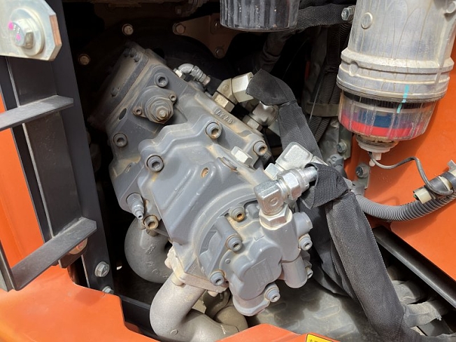 日立建機 ZX75UR-5B | 大阪府の油圧ショベル(ユンボ) | BIGLEMON 日立建機 ZX75UR-5B | 大阪府の油圧ショベル(ユンボ) | BIGLEMON