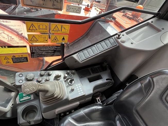 日立建機 ZX75UR-5B | 大阪府の油圧ショベル(ユンボ) | BIGLEMON