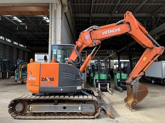 日立建機 ZX75UR-5B | 大阪府の油圧ショベル(ユンボ) | BIGLEMON 日立建機 ZX75UR-5B | 大阪府の油圧ショベル(ユンボ) | BIGLEMON