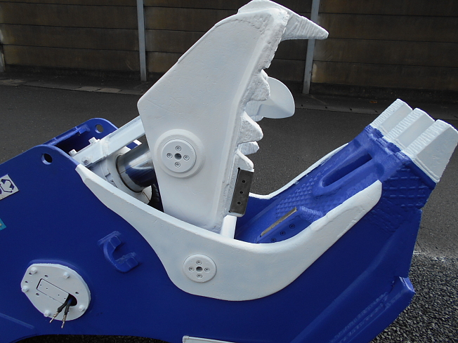 オカダアイヨン 小割機 | 栃木県のアタッチメント(建設機械