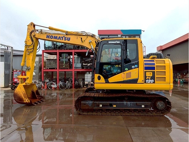 KOMATSU HB205-2 (Excavators) at Kanagawa, Japan | Buy used