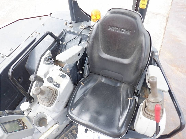 日立建機 ZX40U-5B | 大阪府のミニ油圧ショベル(ミニユンボ