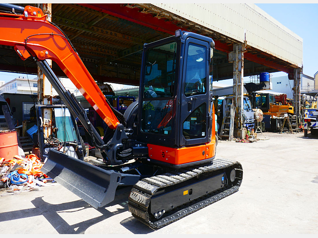 日立建機 ZX50U-5B | 兵庫県のミニ油圧ショベル(ミニユンボ