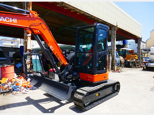 日立建機 ZX50U-5B | 兵庫県のミニ油圧ショベル(ミニユンボ