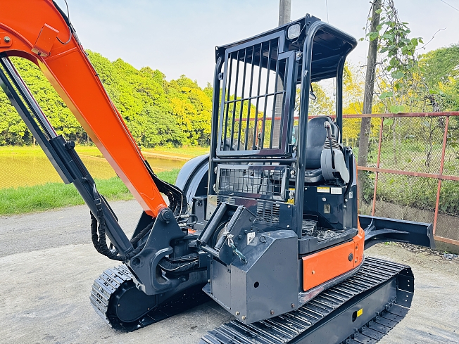 日立建機 ZX40U-5A | 千葉県のミニ油圧ショベル(ミニユンボ