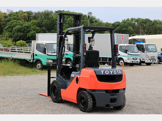 TOYOTA 02-8FDL25 (Forklifts) at Hyogo, Japan | Buy used Japanese