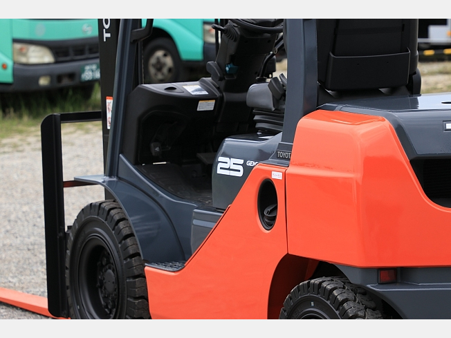 トヨタフォークリフト2トン。 トヨタ 02-8FDL25 | 兵庫県のフォークリフト | BIGLEMON（ビッグレモン
