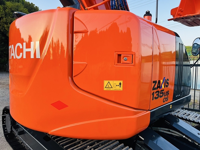 HITACHI ZX135USOS-5B (Excavators) at Chiba, Japan | Buy used
