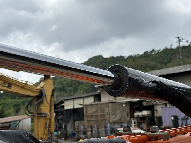 日立建機 ZX17U-5A | 広島県のミニ油圧ショベル(ミニユンボ