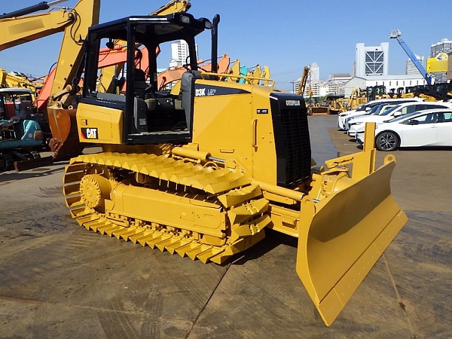 CATERPILLAR D3K (Bulldozers) at Hyogo, Japan | Buy used Japanese