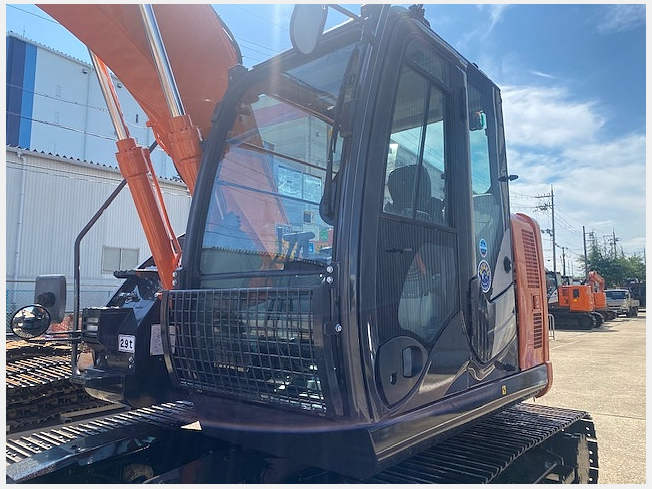 日立建機 ZX135US-5B | 京都府の油圧ショベル(ユンボ