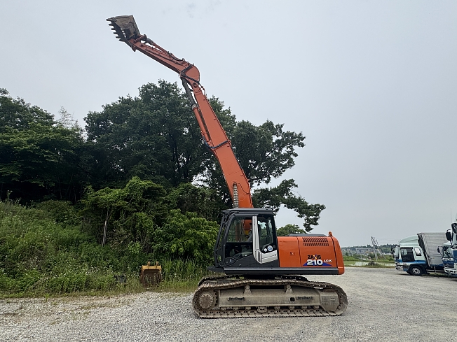 日立建機 ZX210LCK-3 | 愛知県の油圧ショベル(ユンボ