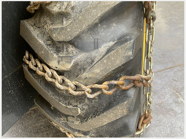 コマツWA30用タイヤチェーン