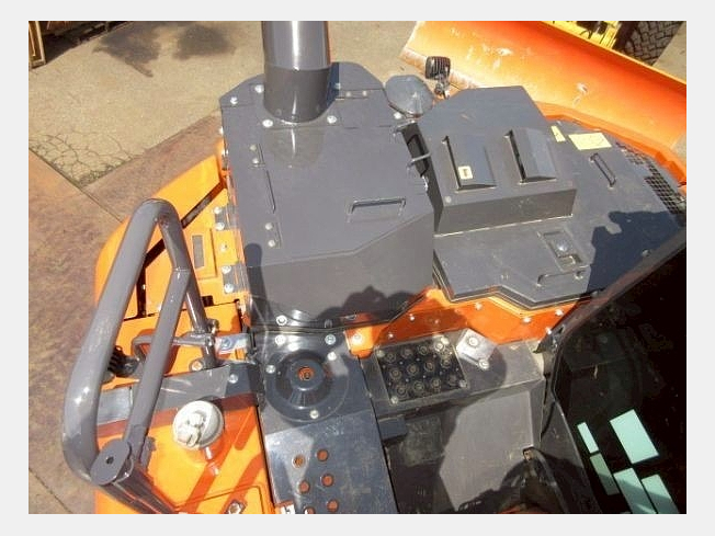 日立建機 ZX135US-6 | 広島県の油圧ショベル(ユンボ) | BIGLEMON