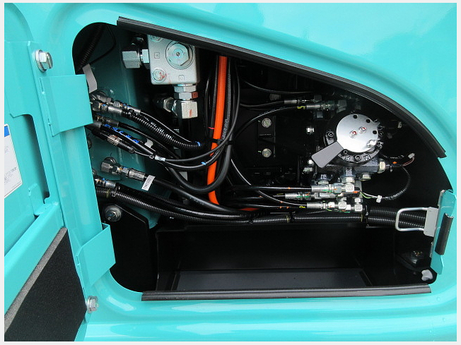 コユりん 7t］林業専用機 SK75SR-7F｜Performance×Design｜コベルコ建機