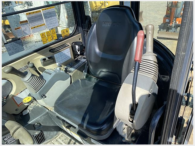 日立建機 ZX55UR-3 | 大阪府のミニ油圧ショベル(ミニユンボ