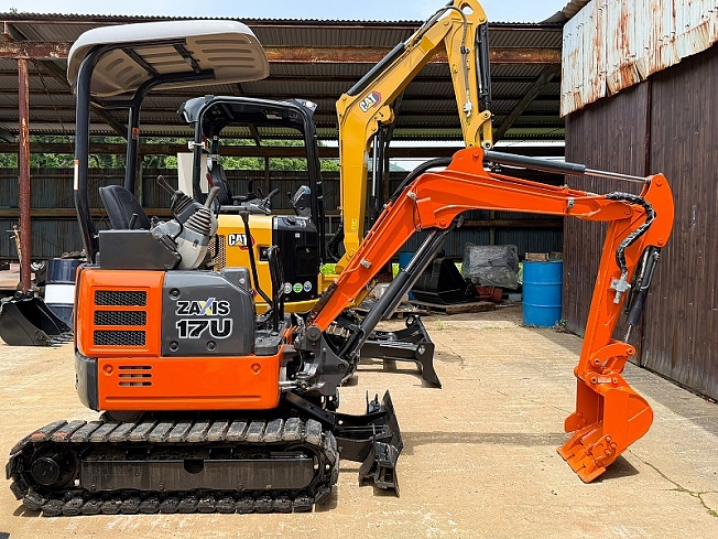 ユーレイ　コンポ類一式 クローラが広がるミニユンボ！「Kubota ZEPHseries U-17」 - YouTube